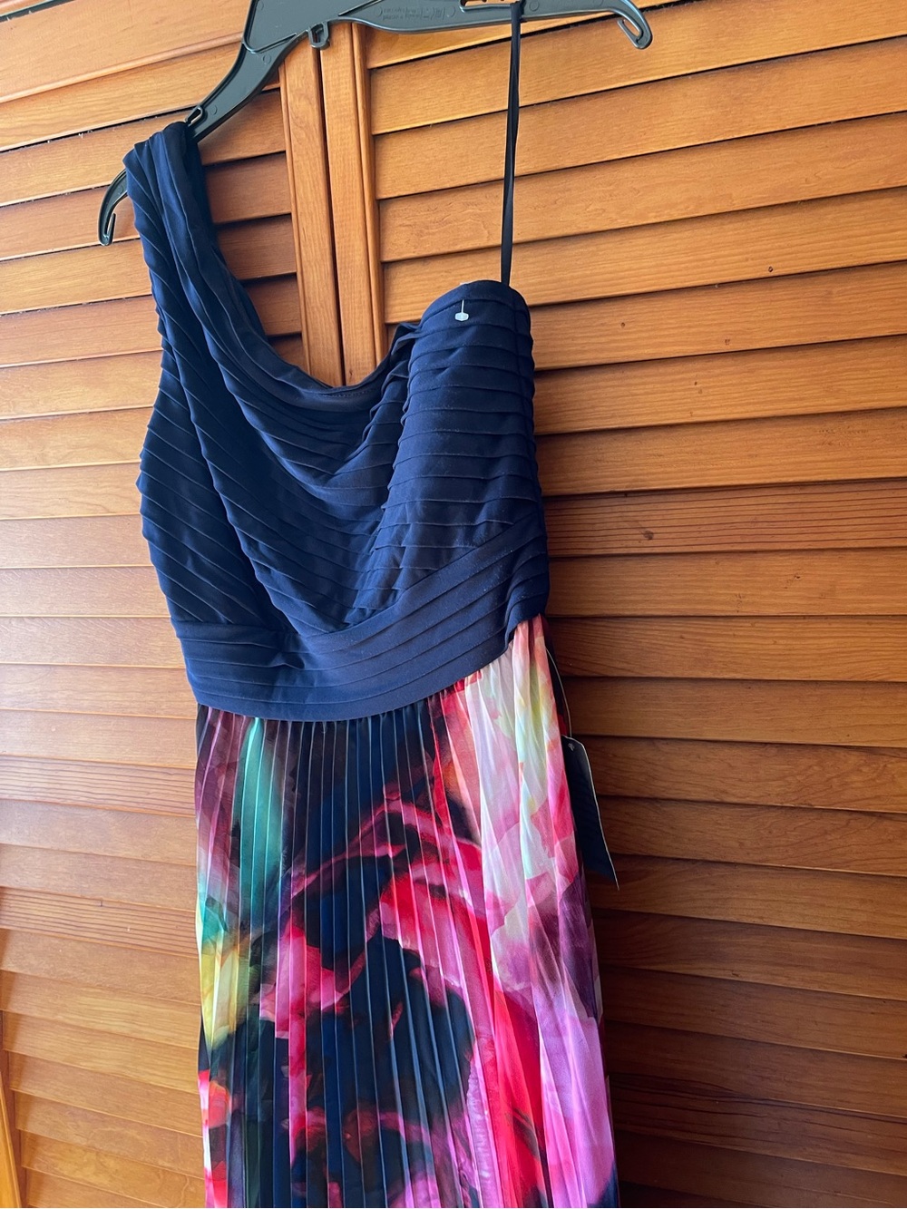 Xscape Evenings One Shoulder Mixed Media Chiffon Gown. Size 6 Women #475 - Picture 11 of 12